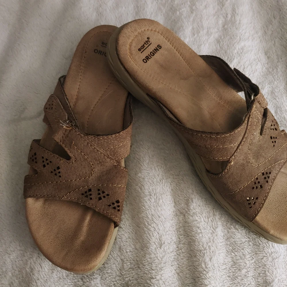 Sandals - Picture 2 of 8